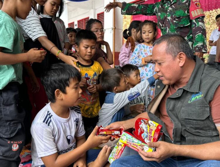 Terjunkan Bantuan Logistik, Wali Kota Bekasi Turun Langsung ke Lokasi Bencana Sumbar