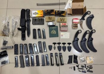 Polda Metro Ungkap Pelaku Jual Beli Senpi Dan Amunisi, Diamankan Saat di SPBU