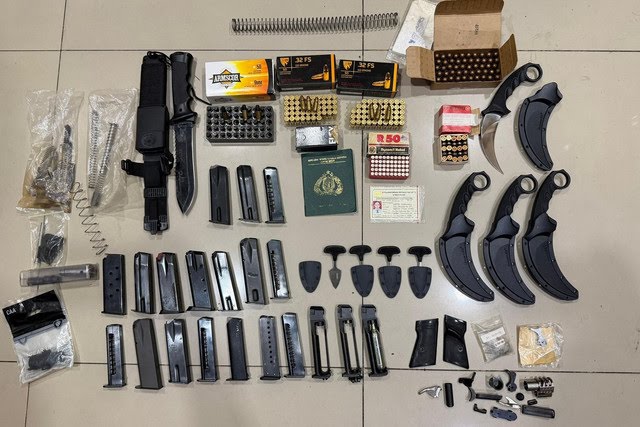 Polda Metro Ungkap Pelaku Jual Beli Senpi Dan Amunisi, Diamankan Saat di SPBU